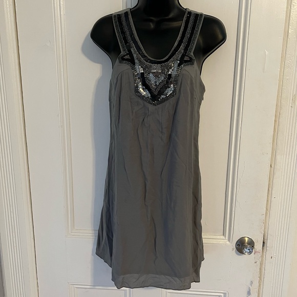 Grey beaded mini - Picture 1 of 3